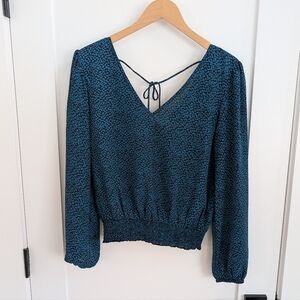 ✨4 for 12 Ina Smocked Blouse Size Small